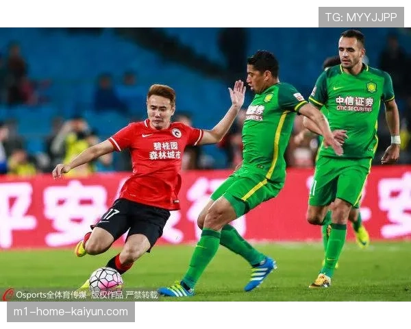 山东防守端缺乏有效沟通 球员间配合生疏导致轮转失误